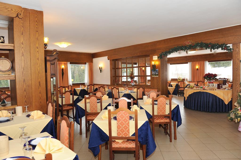 Hotel Bucaneve Moena Esterno foto